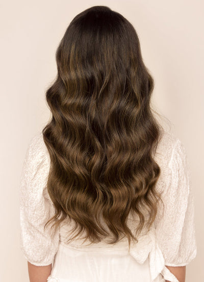 16palcové halo prodlužování vlasů mocha a středně hnědá balayage